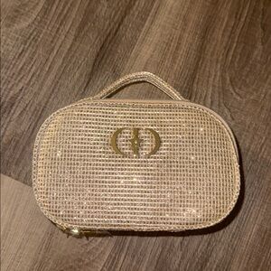 ⭐️ DIOR HOLIDAY MAKE UP COSMETIC POUCH ⭐️